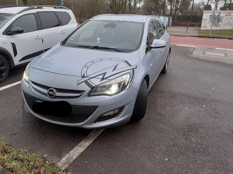 Gebraucht Opel Astra Edition 136 PS (100 kW) 2015 Blau Kombi
