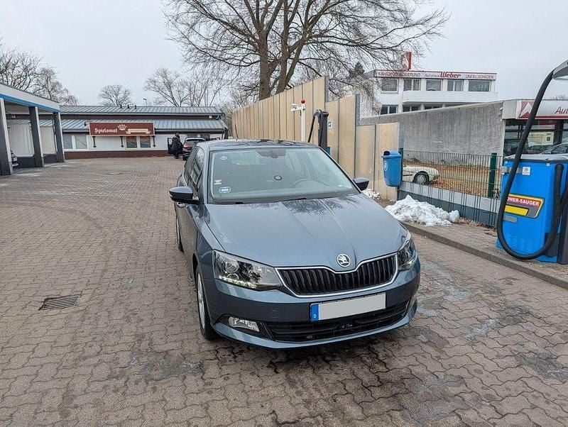 Gebraucht Skoda Fabia Style 90 PS (66 kW) 2015 Grau Limousine