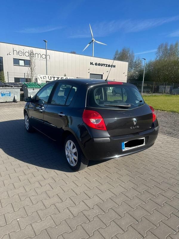 Gebraucht Renault Clio II 75 PS (55 kW) 2007 Schwarz Kleinwagen
