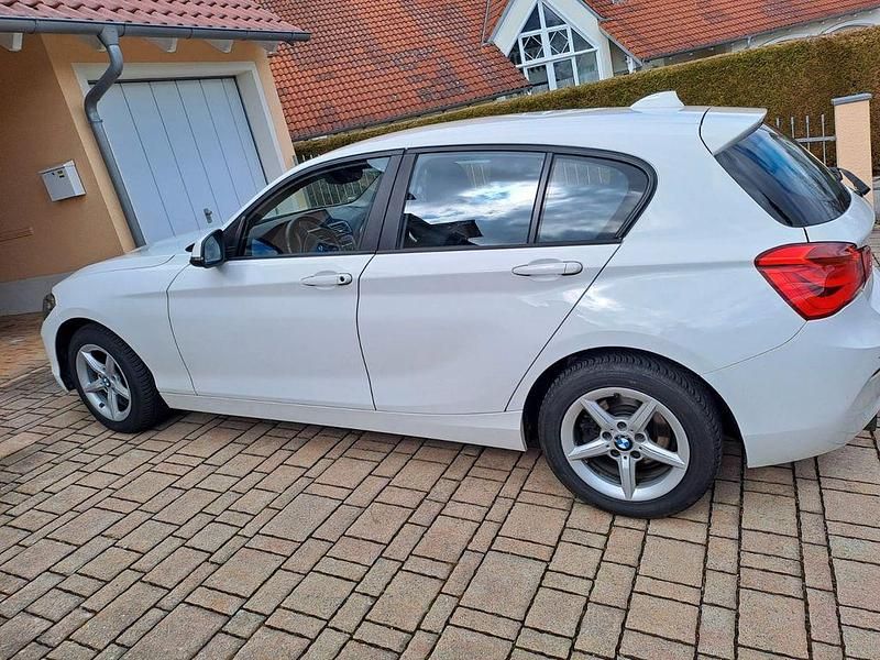 Gebraucht BMW 116 109 PS (80 kW) 2015 Weiß Kleinwagen