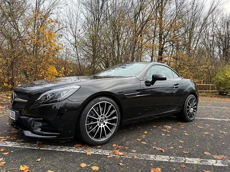 Gebraucht Mercedes SLC300 AMG 245 PS (180 kW) 2019 Schwarz Cabrio