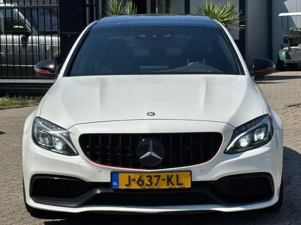 Gebraucht Mercedes C63 AMG AMG Edition 1 477 PS (350 kW) 2015 Weiß Limousine