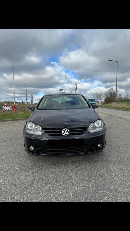 Schwarz Gebraucht 2006 VW Golf V Kleinwagen | 3.600 € (Etwas zu teuer) - Bild 1/4