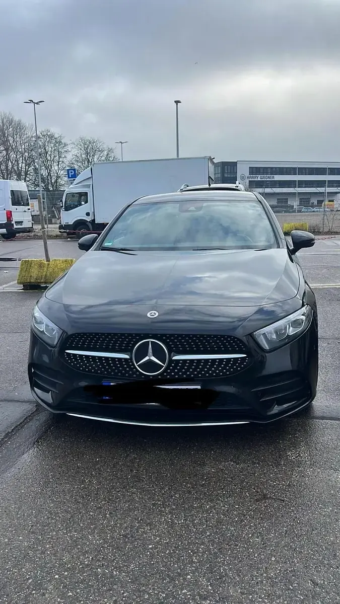 Gebraucht Mercedes A200 150 PS (110 kW) 2022 Schwarz Limousine