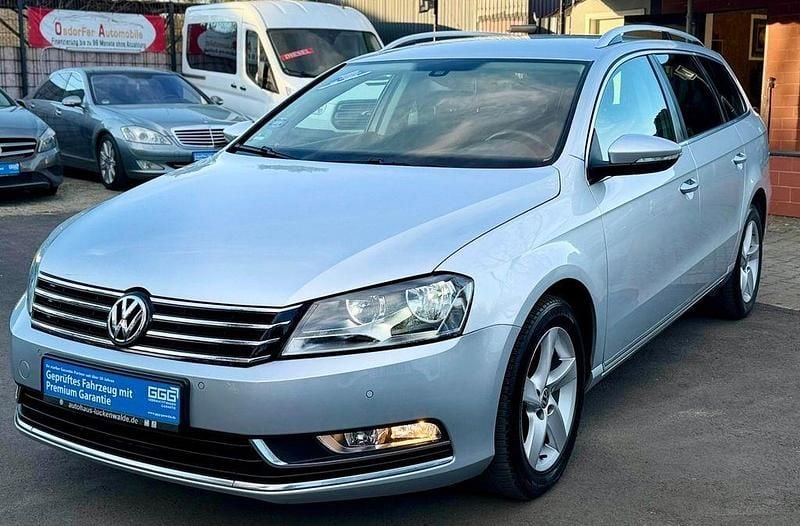 Gebraucht VW Passat 140 PS (102 kW) 2015 Silber Kombi