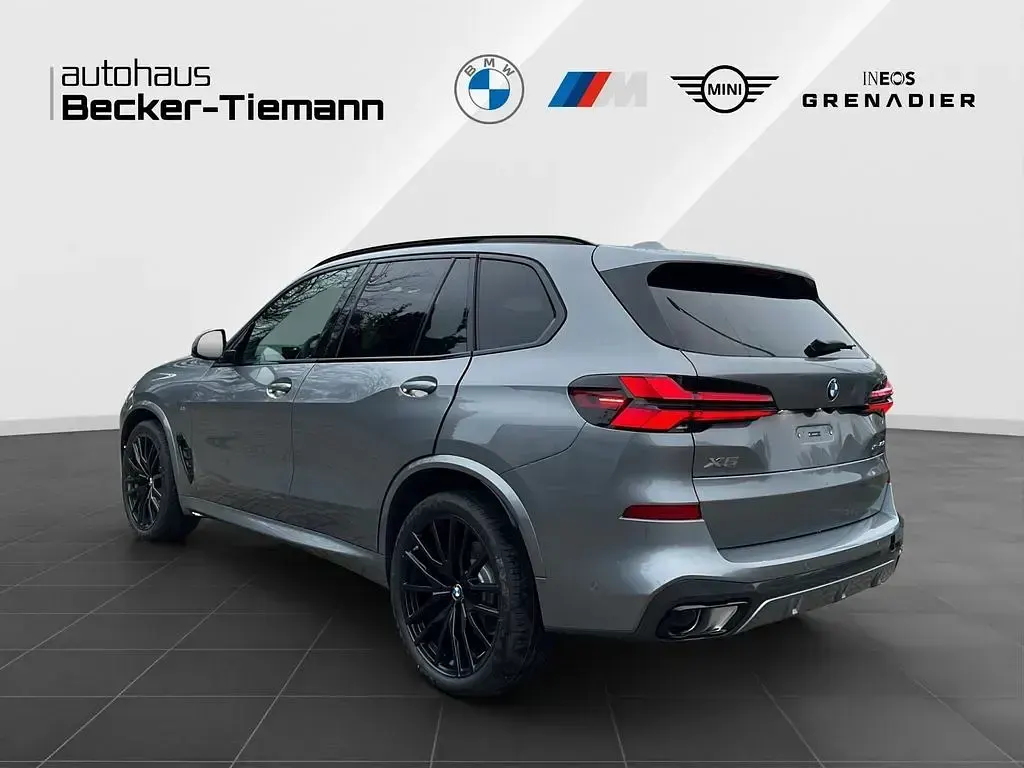 Neu BMW X5 Exclusive 352 PS (258 kW) 2026 Grau SUV