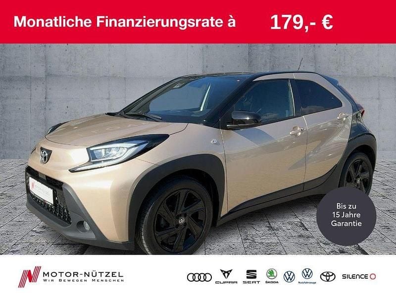 Beige Gebraucht 2023 Toyota Aygo Pulse Kleinwagen | 13.990 € (Guter Preis) - Bild 1/4