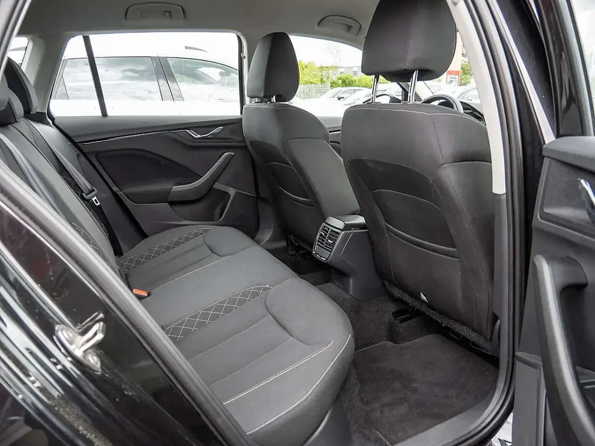 Gebraucht Skoda Kamiq Ambition 116 PS (85 kW) 2023 Schwarz SUV
