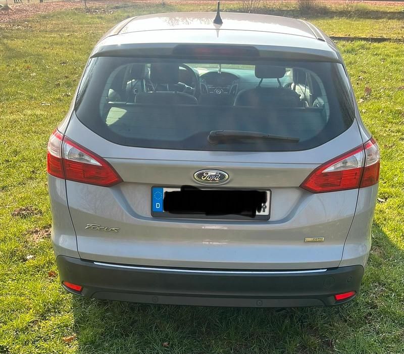 Gebraucht Ford Focus Titanium 101 PS (74 kW) 2012 Andere farben Kombi