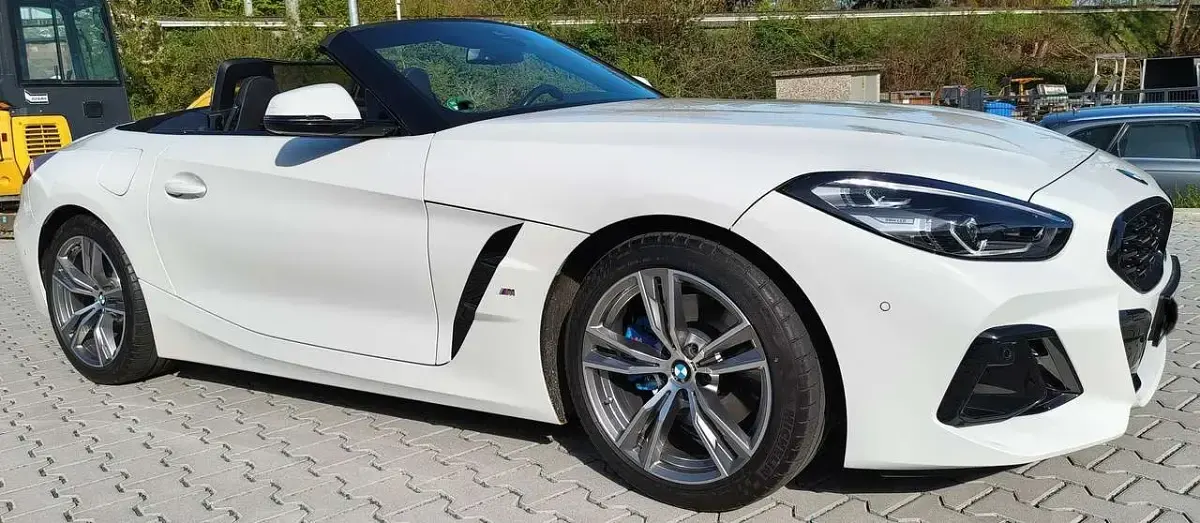 Gebraucht BMW Z4 Shadowline 197 PS (144 kW) 2024 Weiß Cabrio