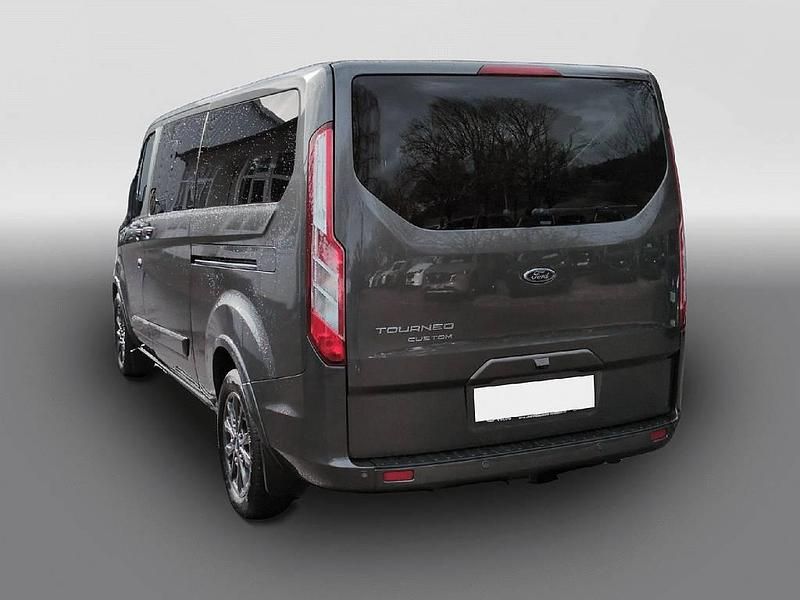 Gebraucht Ford Tourneo Titanium 131 PS (96 kW) 2019 Grau Kombi