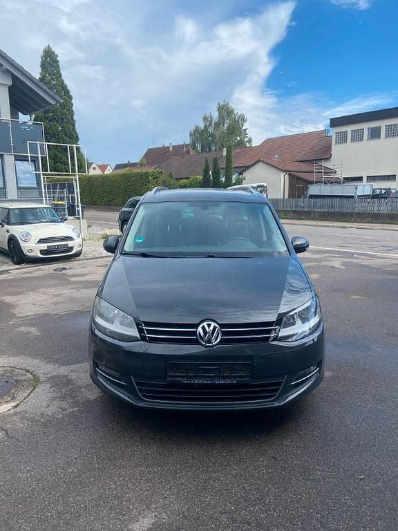 Grau Gebraucht 2011 VW Sharan Highline Van / Kleinbus | 7.500 € (Fairer Preis) - Bild 1/4
