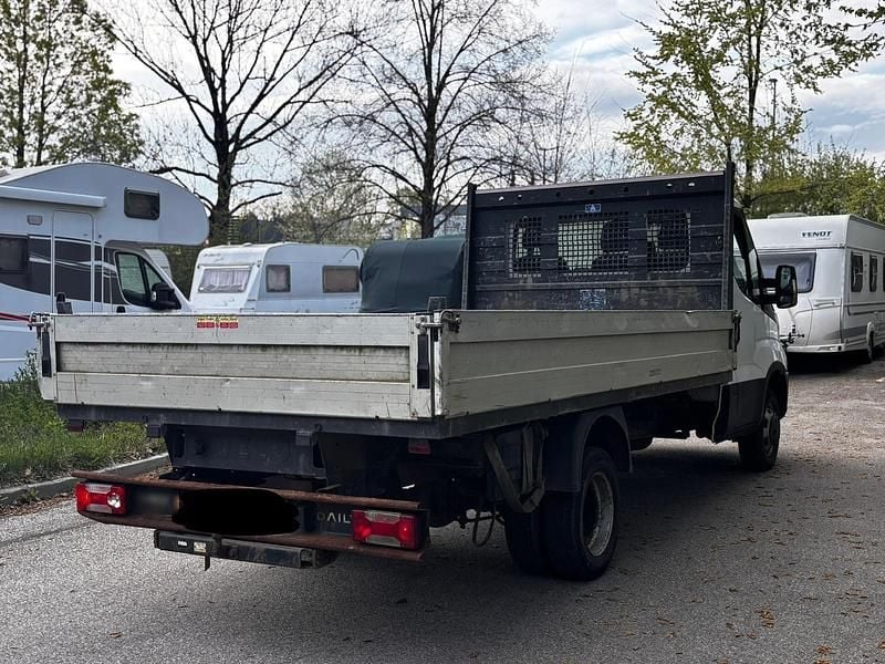 Second-hand Iveco Daily 150 CP (110 kW) 2017 Alb