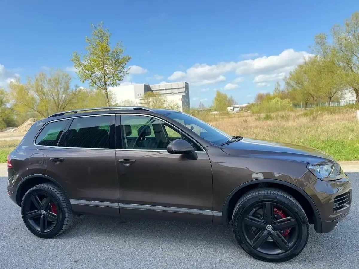Gebraucht VW Touareg 340 PS (250 kW) 2011 Braun SUV