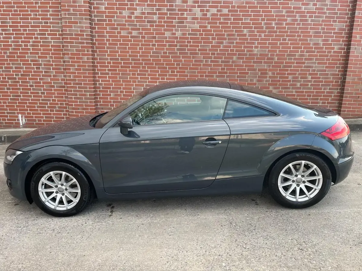 Gebraucht Audi TT 170 PS (125 kW) 2009 Grau Coupé