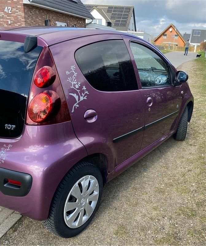 Gebraucht Peugeot 107 68 PS (50 kW) 2013 Violet Kleinwagen