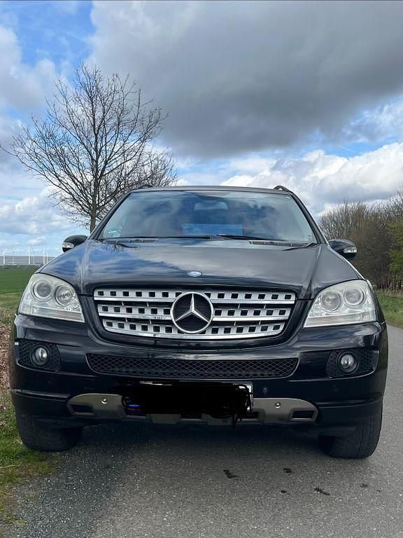 Gebraucht Mercedes ML280 190 PS (139 kW) 2008 Schwarz SUV