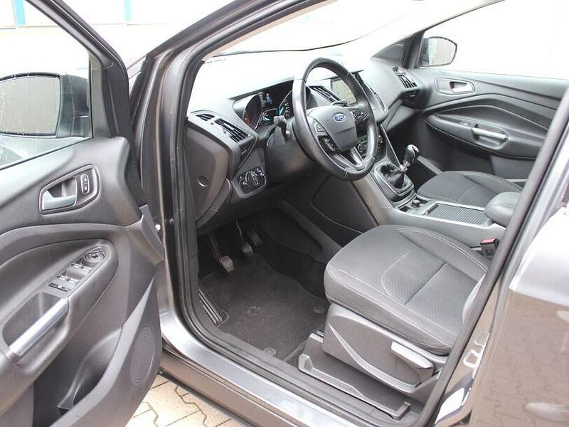 Gebraucht Ford Kuga Cool & Connect 150 PS (110 kW) 2018 Grau (metallic) SUV