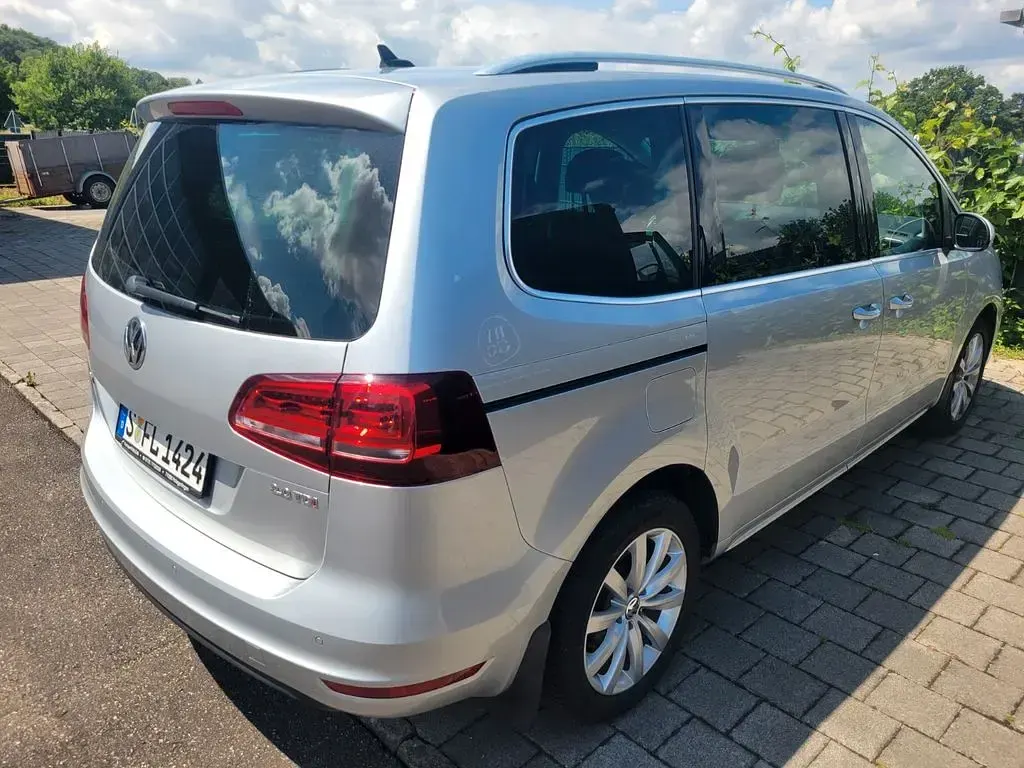Gebraucht VW Sharan 184 PS (135 kW) 2016 Grau Van / Kleinbus