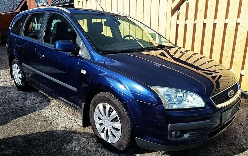 Gebraucht Ford Focus Trend 116 PS (85 kW) 2006 Blau Kombi