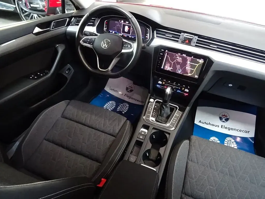 Second-hand VW Passat 122 CP (89 kW) 2023 Roșu Break