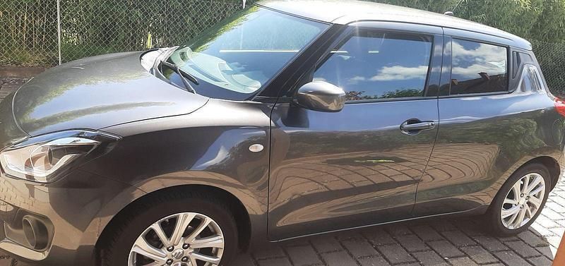 Gebraucht Suzuki Swift Comfort 83 PS (61 kW) 2022 Grau Kleinwagen