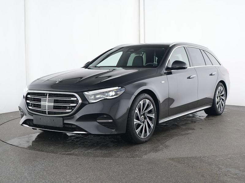 Gebraucht Mercedes E300 Exclusive 204 PS (150 kW) 2025 Szary Kombi