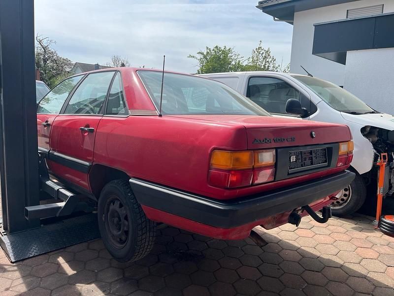 Gebraucht Audi 100 Basis 90 PS (66 kW) 1987 Rot Limousine