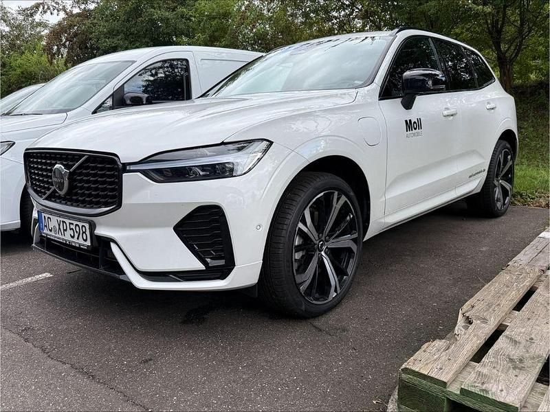 Weiß Gebraucht 2023 Volvo XC60 Plus SUV | 50.980 € (Fairer Preis) - Bild 1/4