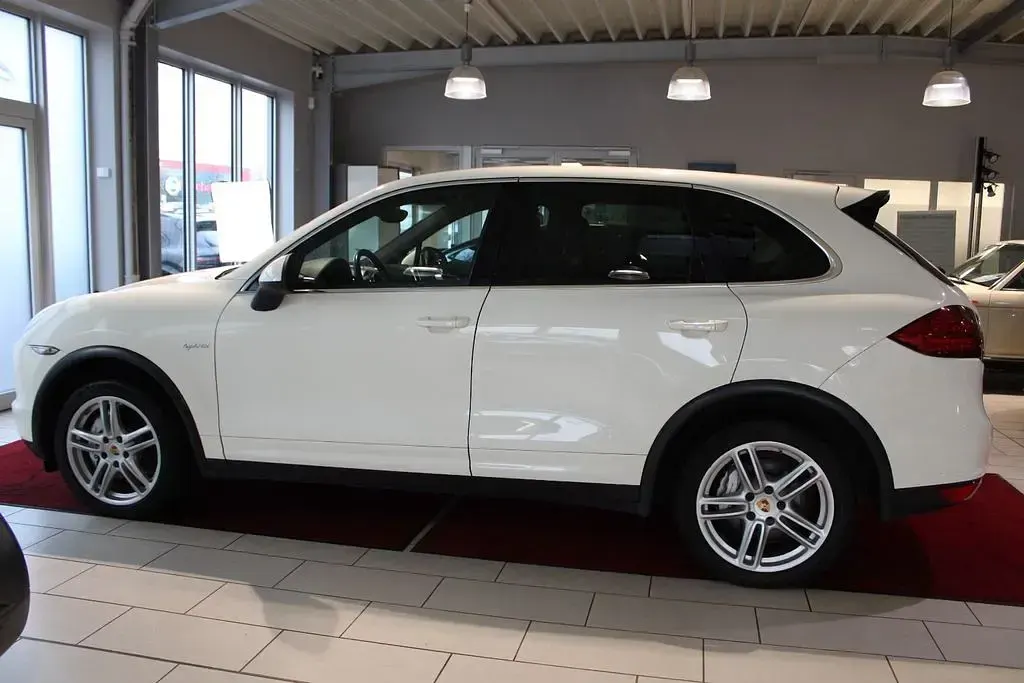 Gebraucht Porsche Cayenne S E-Hybrid 379 PS (278 kW) 2011 Sandweiss SUV