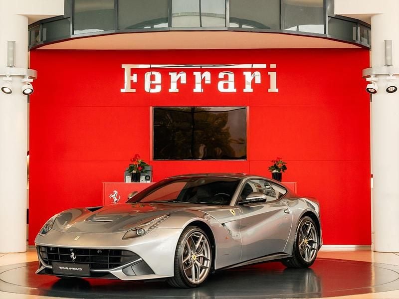 Grigio titanio Gebraucht 2013 Ferrari F12 Coupé | 249.000 € (Fairer Preis) - Bild 1/4