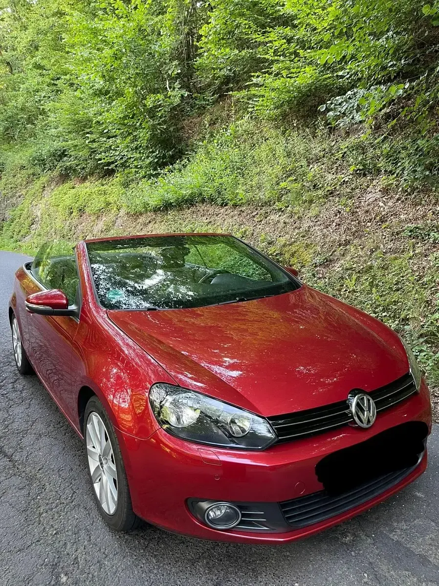 Gebraucht VW Golf 105 PS (77 kW) 2011 Rot Cabrio