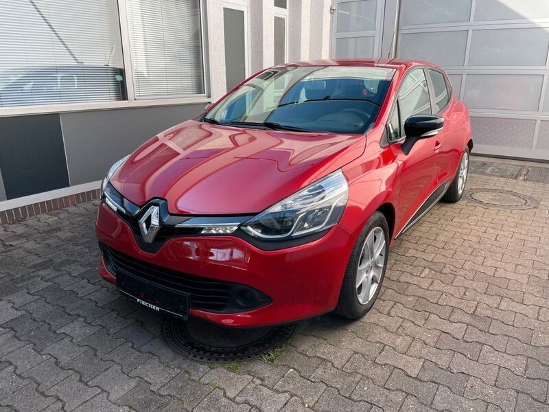 Rot Gebraucht 2013 Renault Clio IV Dynamique Limousine | 5.895 € (Teuer) - Bild 1/4