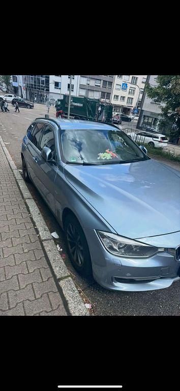 Grau Gebraucht 2014 BMW 320 Luxury Line Kombi | 6.000 € (Fairer Preis) - Bild 1/4