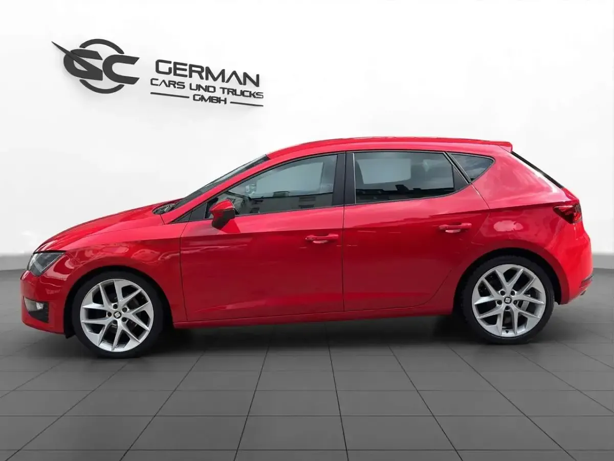 Używany Seat Leon FR 150 KM (110 kW) 2017 Czerwony Sedan/Limuzyna