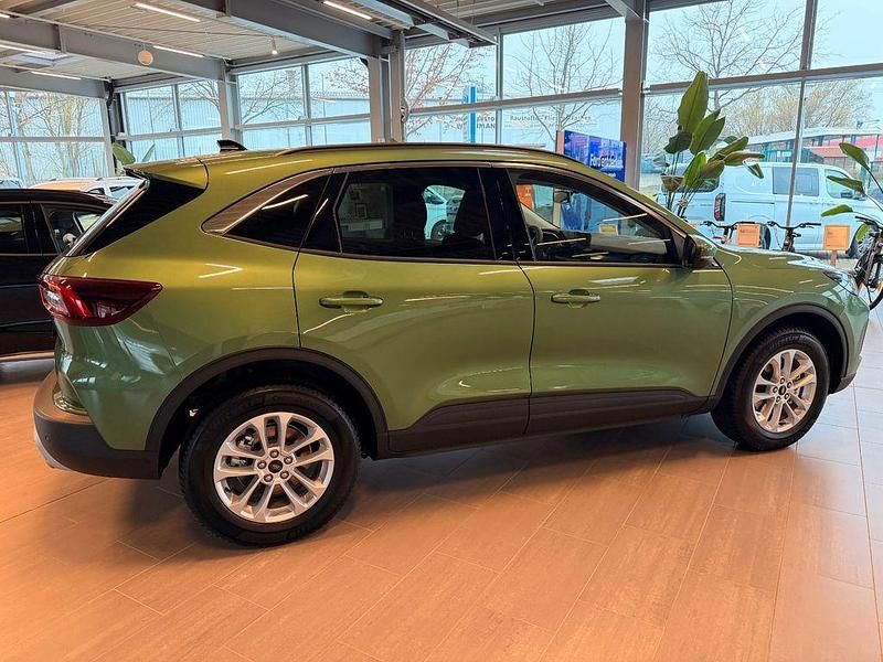 Neu Ford Kuga Titanium 186 PS (136 kW) 2026 Bursting green SUV