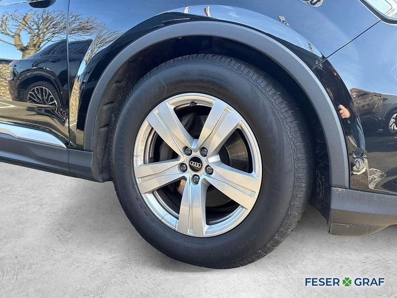 Gebraucht Audi Q7 Ambiente 231 PS (169 kW) 2023 Mythosschwarz metallic SUV