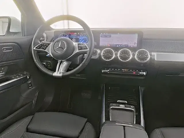 Gebraucht Mercedes EQB250 139 kW (190 PS) 2025 SUV