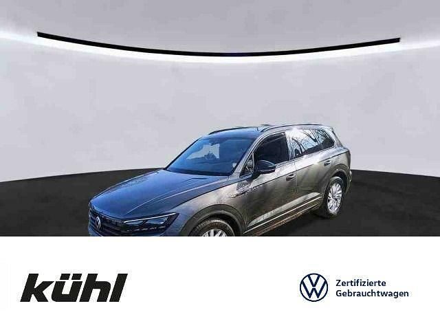 Siliziumgrau metallic Gebraucht 2022 VW Touareg R SUV | 58.690 € (Etwas zu teuer) - Bild 1/2