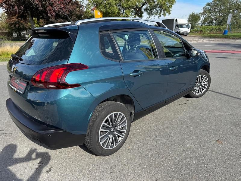 Gebraucht Peugeot 2008 Active 82 PS (60 kW) 2018 Emerald crystal/metallic SUV