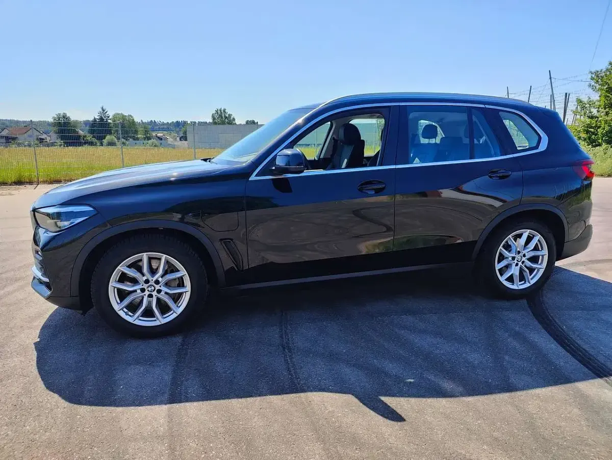 Gebraucht BMW X5 394 PS (289 kW) 2021 Saphirschwarz SUV