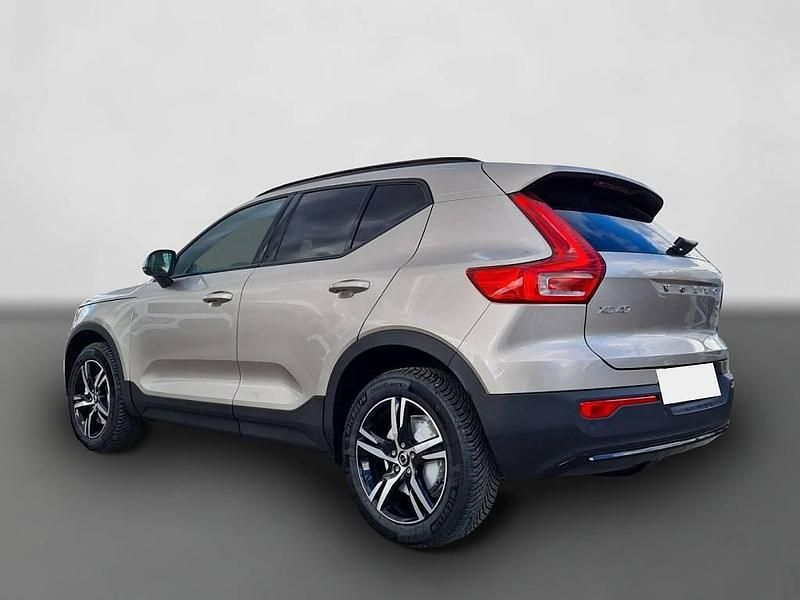 Gebraucht Volvo XC40 Plus 197 PS (144 kW) 2024 Silber SUV