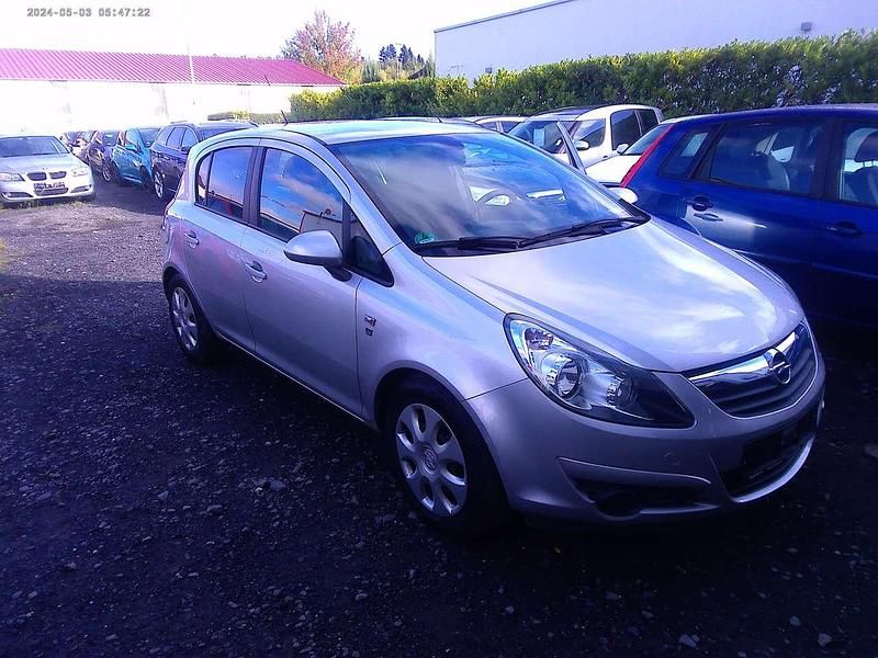 Silber Gebraucht 2011 Opel Corsa Kleinwagen | 3.100 € (Fairer Preis) - Bild 1/4