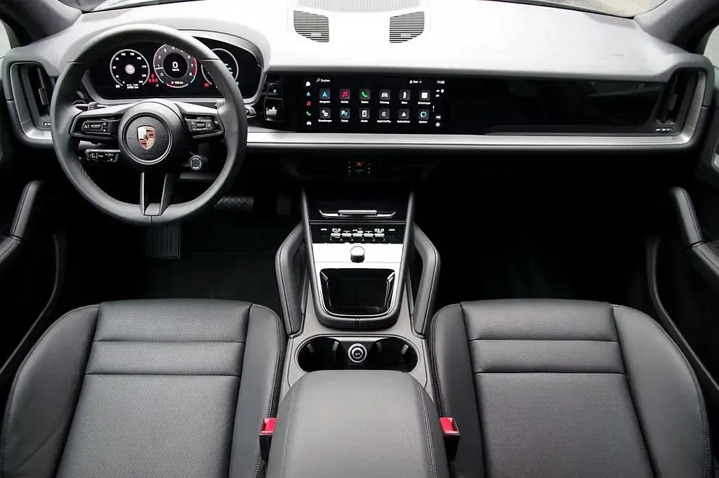 Gebraucht Porsche Cayenne 354 PS (260 kW) 2025 Schwarz SUV