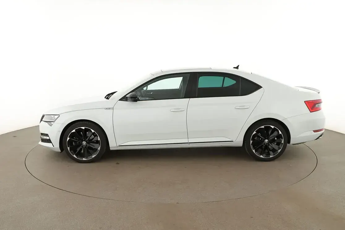 Gebraucht Skoda Superb SportLine 477 PS (350 kW) 2023 Weiß Limousine
