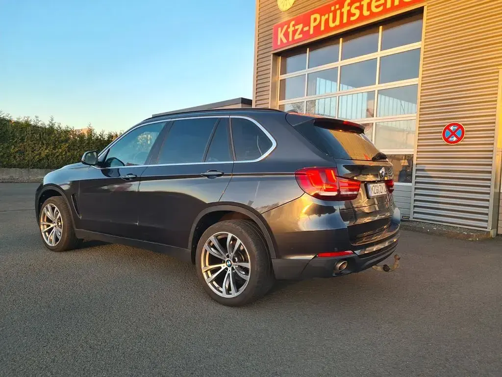 Gebraucht BMW X5 Performance 258 PS (189 kW) 2015 Grau SUV