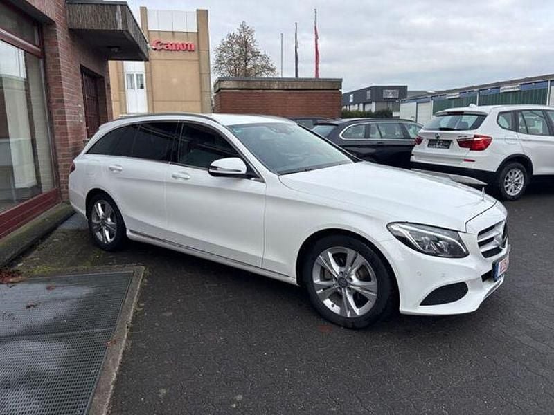 Gebraucht Mercedes C180 156 PS (114 kW) 2016 Andere Kombi