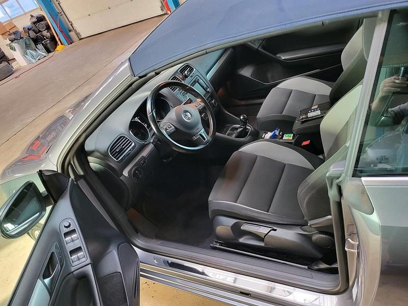 Gebraucht VW Golf Cabriolet 105 PS (77 kW) 2014 Grau Cabrio