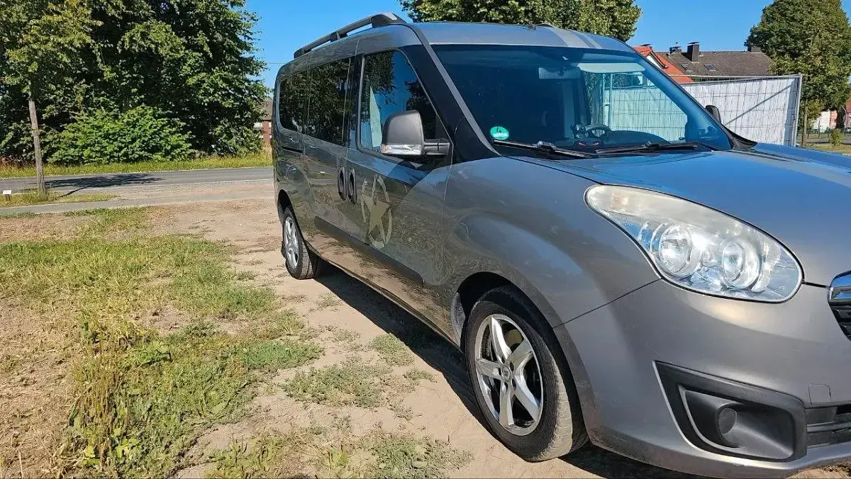 Gebraucht Opel Combo 105 PS (77 kW) 2016 Braun Van / Kleinbus