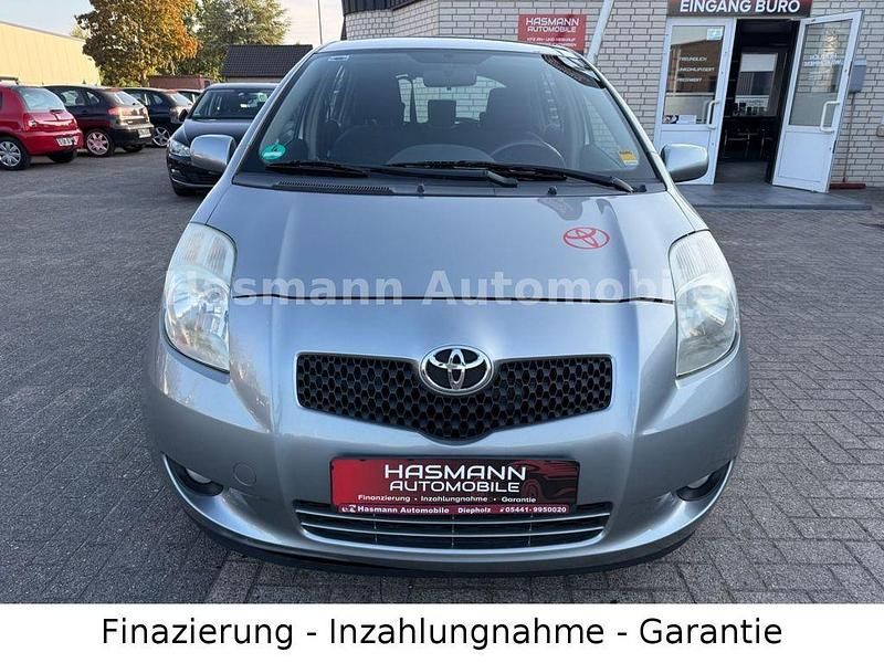 Gebraucht Toyota Yaris Team 87 PS (63 kW) 2008 Silber Limousine
